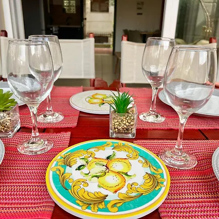 Villa Lemon Tree
